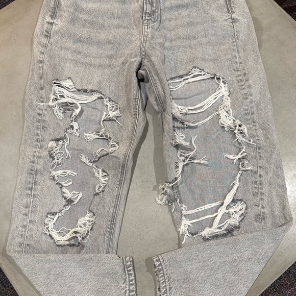 American Eagle Outfitters Denim - American Eagle Outfitters Light Gray Distressed Boyfriend Jeans